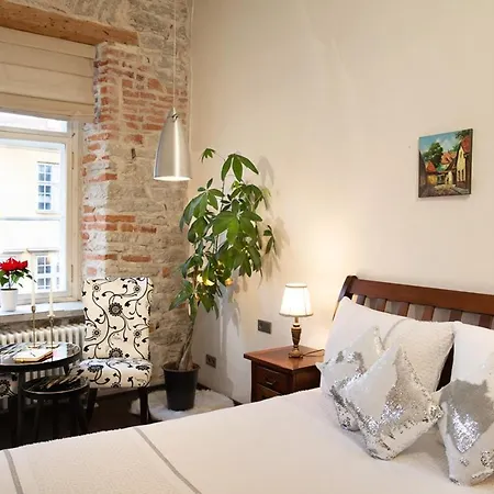 Center Old Town , Luxury Bar Included Lejlighed *